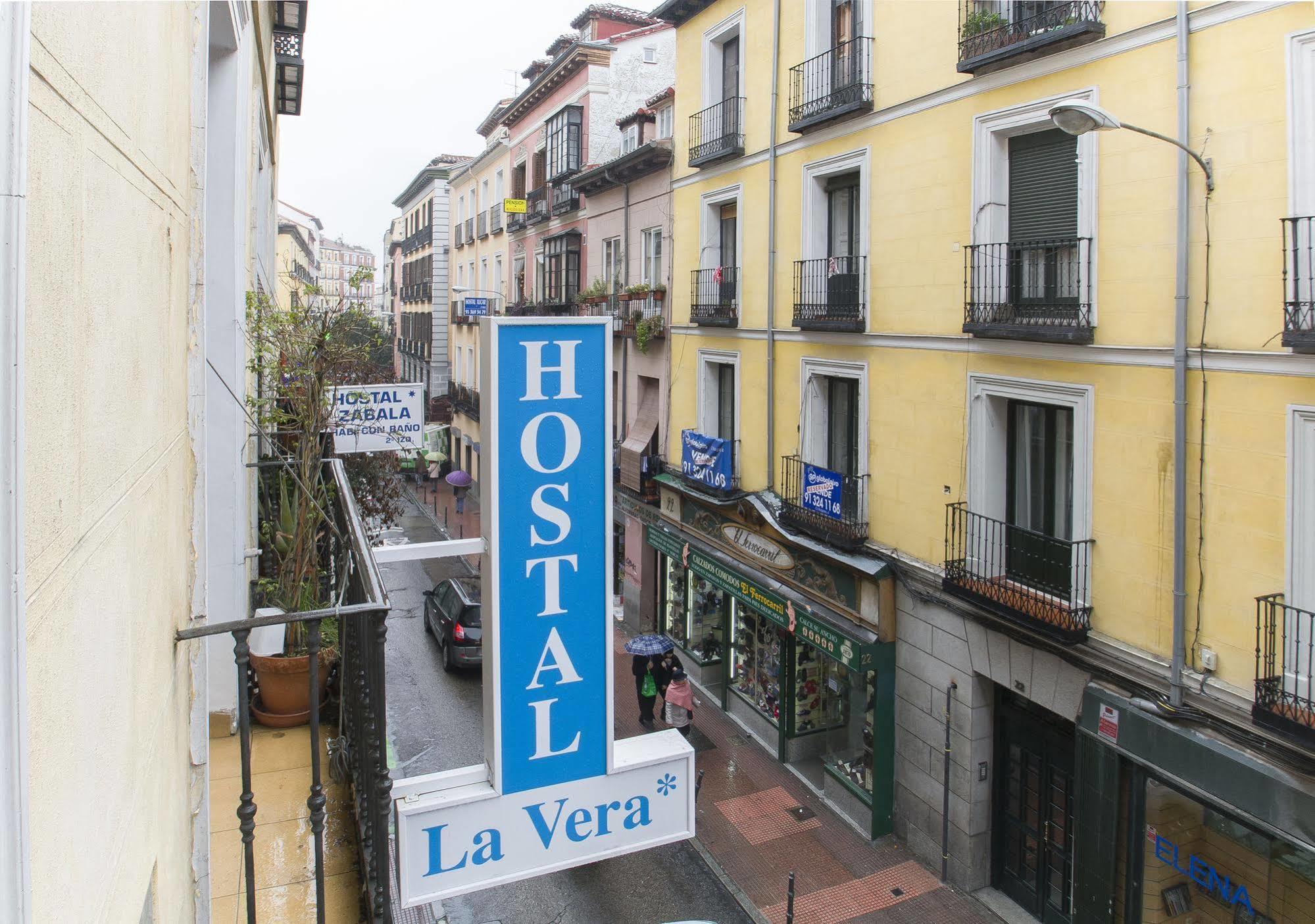 Hostal La Vera Madrid Exterior foto